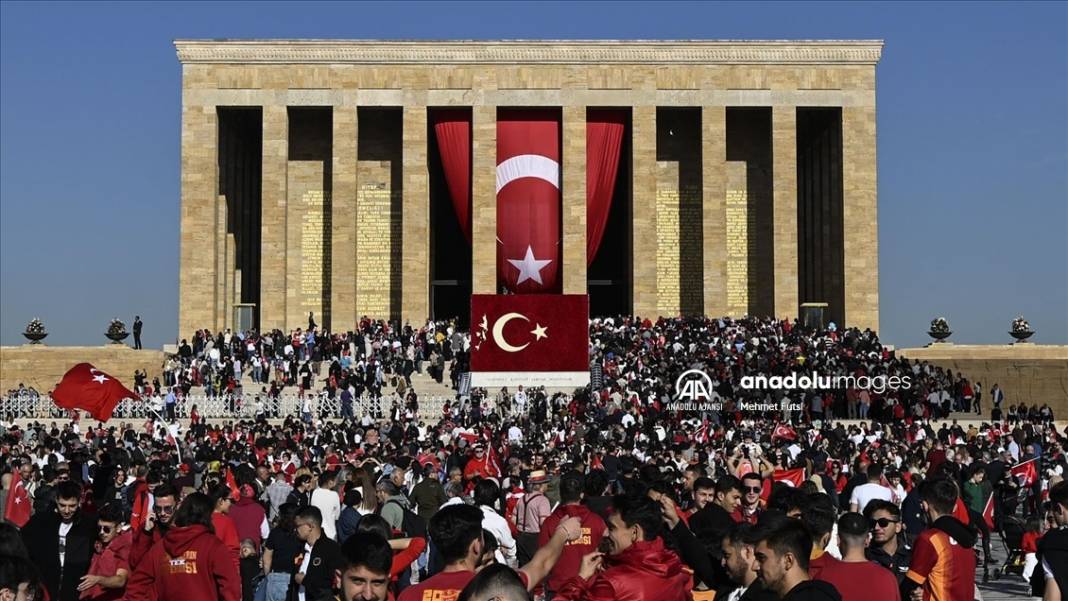 Anıtkabir 29 Ekim’de saat kaça kadar açık olacak? 2025 Cumhuriyet Bayramı Anıtkabir ziyaret saatleri belli oldu! 1